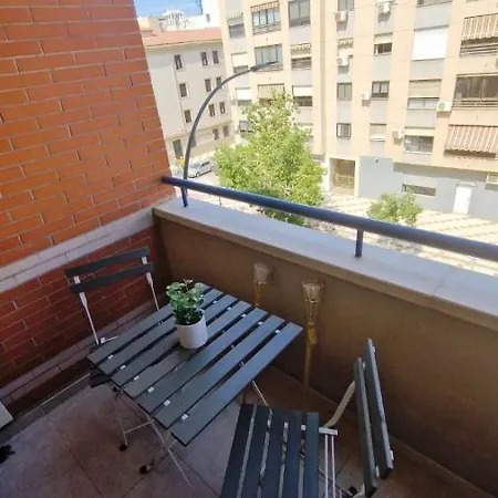 Centro Y Playa Apartment *